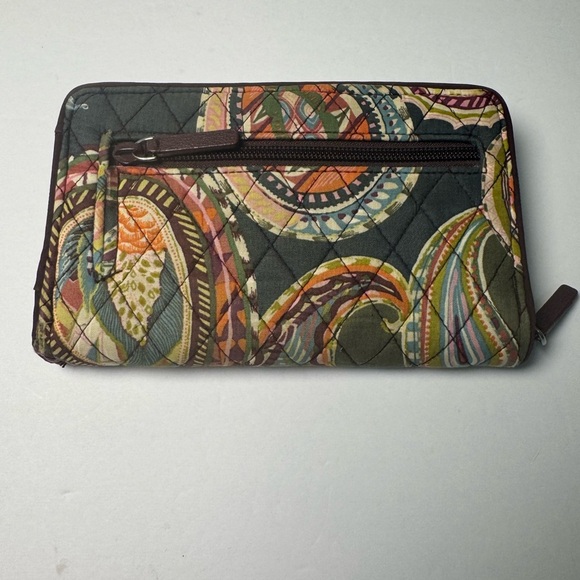 Vera Bradley Turn Lock Wallet Heirloom Paisley - Retired Pattern RFID - Picture 2 of 11